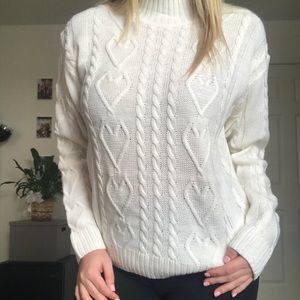 H&M Cream sweater. BRAND NEW